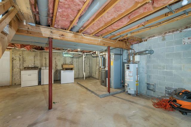 19 Poliquin Drive, Nashua, NH 03062