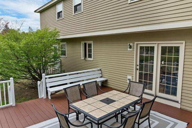 19 Poliquin Drive, Nashua, NH 03062