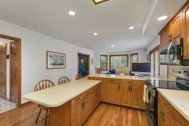 19 Poliquin Drive, Nashua, NH 03062