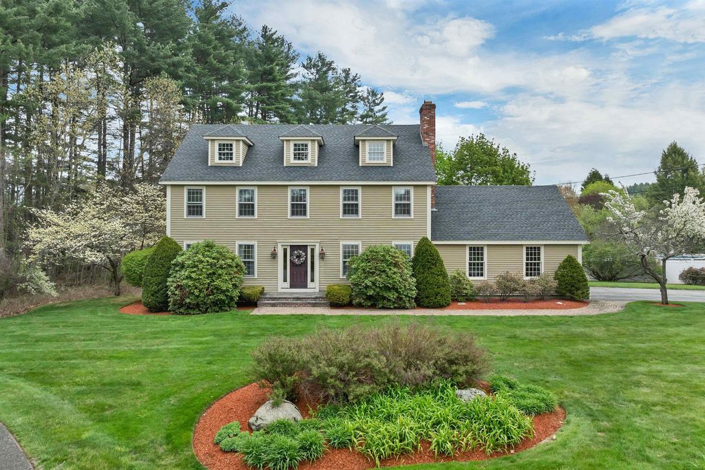 19 Poliquin Drive, Nashua, NH 03062