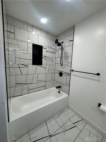 6750 Shadowbrook Drive, Dayton, OH 45426