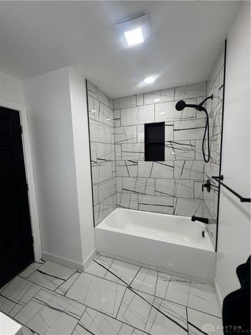 6750 Shadowbrook Drive, Dayton, OH 45426