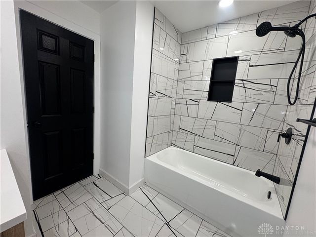 6750 Shadowbrook Drive, Dayton, OH 45426