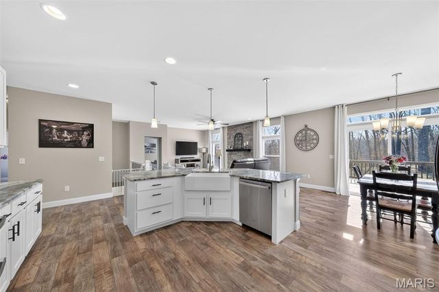 299 Auburn Ridge Drive, Troy, MO 63379