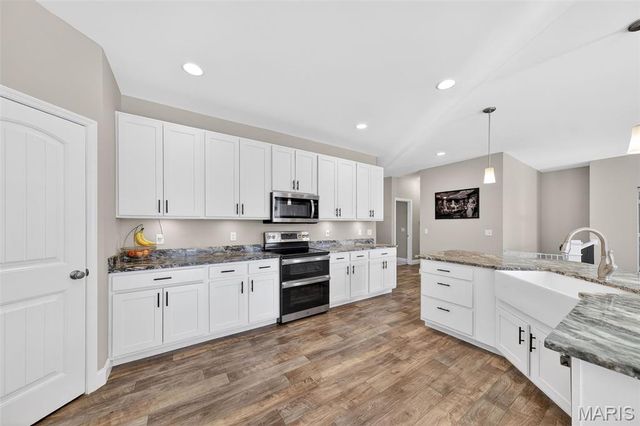 299 Auburn Ridge Drive, Troy, MO 63379