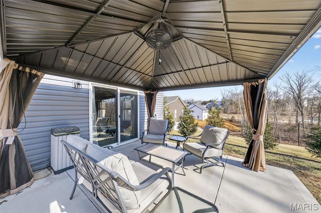 299 Auburn Ridge Drive, Troy, MO 63379