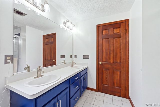 124 Kingsview Court, Amherst, NY 14221