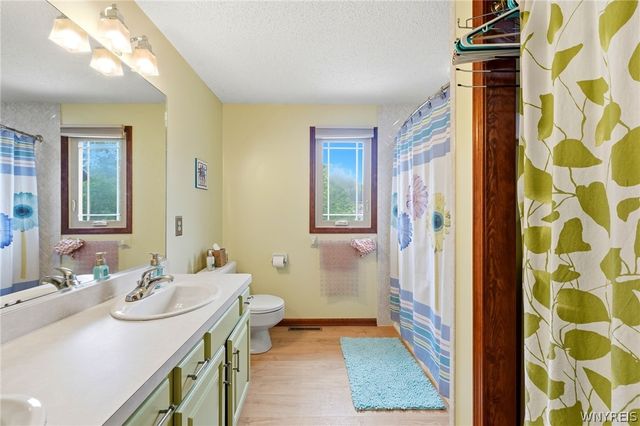 124 Kingsview Court, Amherst, NY 14221