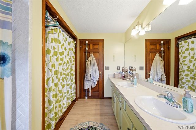 124 Kingsview Court, Amherst, NY 14221