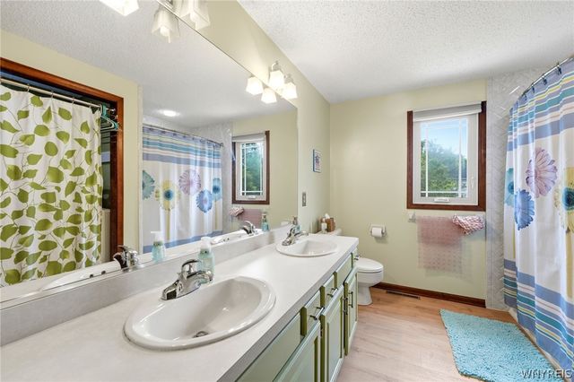 124 Kingsview Court, Amherst, NY 14221