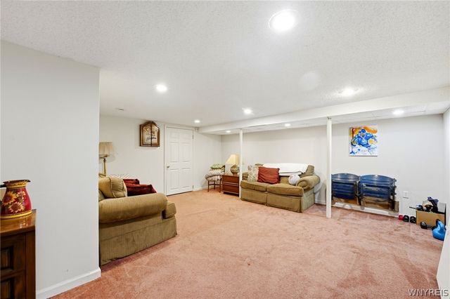 124 Kingsview Court, Amherst, NY 14221
