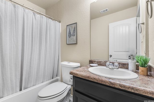 1509 REDBRIDGE DR, Seguin, TX 78155