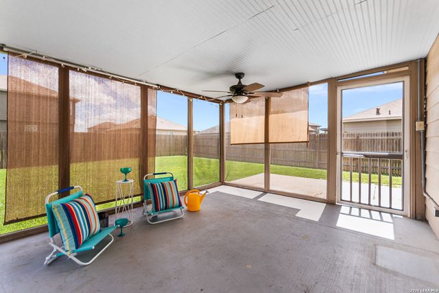 1509 REDBRIDGE DR, Seguin, TX 78155