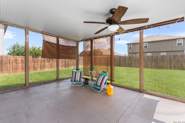 1509 REDBRIDGE DR, Seguin, TX 78155