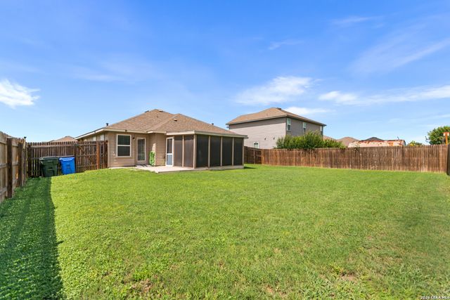 1509 REDBRIDGE DR, Seguin, TX 78155