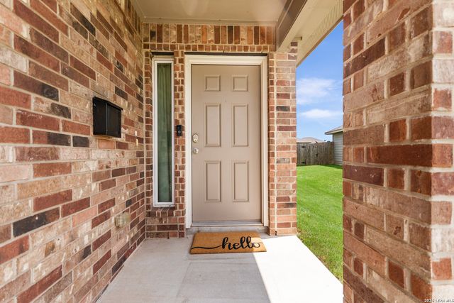 1509 REDBRIDGE DR, Seguin, TX 78155