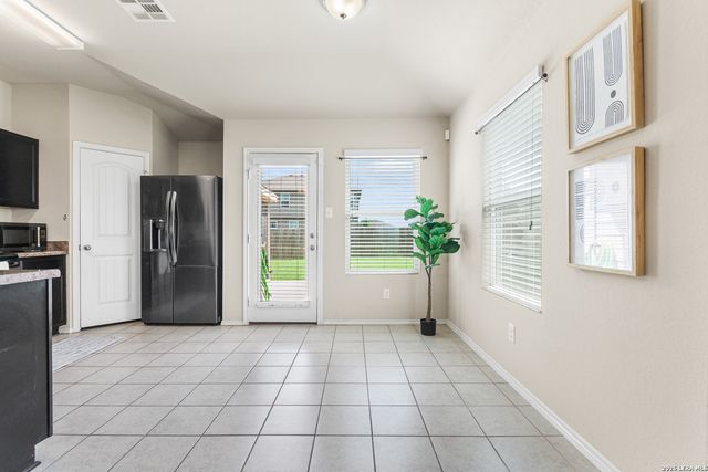 1509 REDBRIDGE DR, Seguin, TX 78155