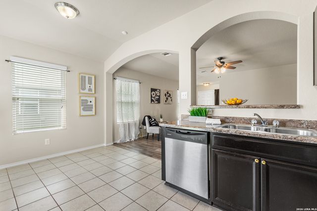 1509 REDBRIDGE DR, Seguin, TX 78155