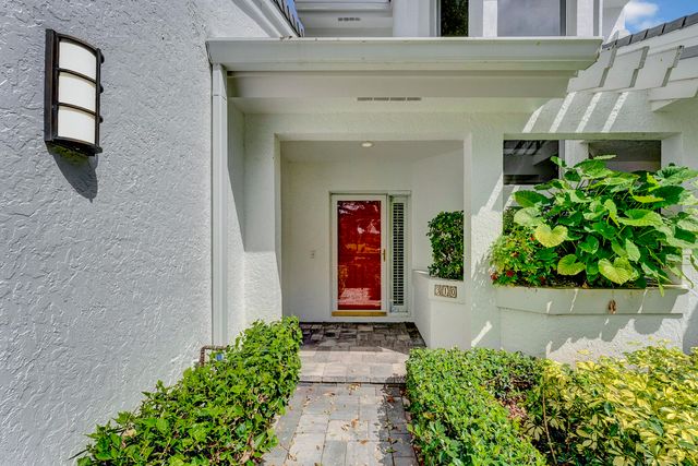 310 Spyglass Way, Jupiter, FL 33477