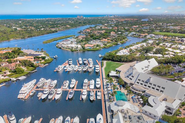 310 Spyglass Way, Jupiter, FL 33477