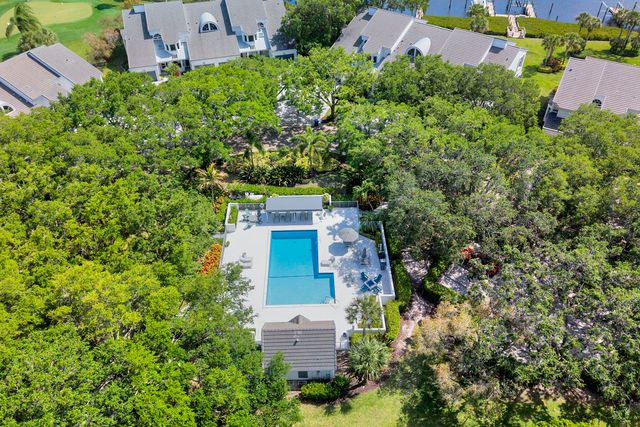 310 Spyglass Way, Jupiter, FL 33477