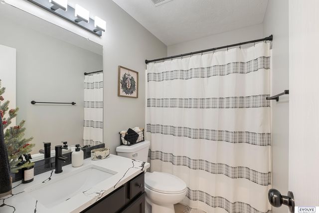 6516 S 116th Street, Omaha, NE 68137