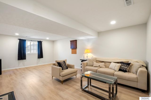 6516 S 116th Street, Omaha, NE 68137