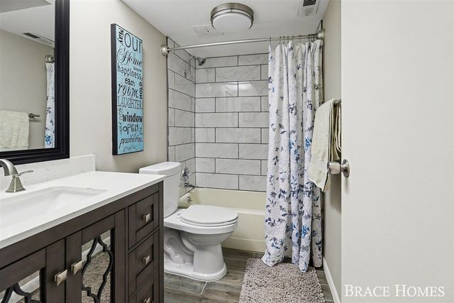 2466 Cranden Drive 246, Grand Rapids, MI 49506