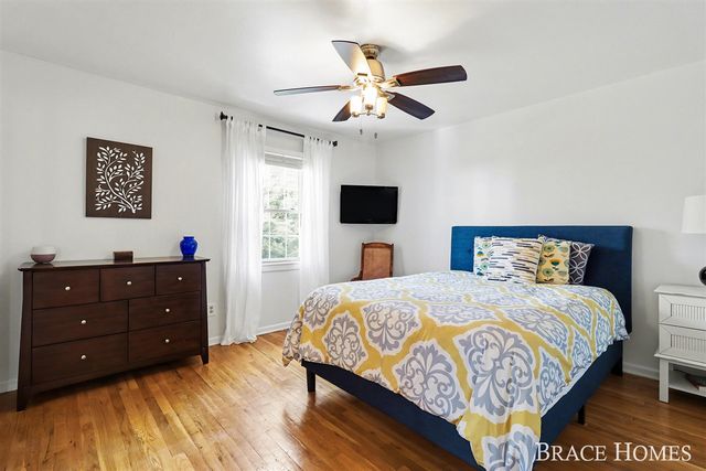 2466 Cranden Drive 246, Grand Rapids, MI 49506