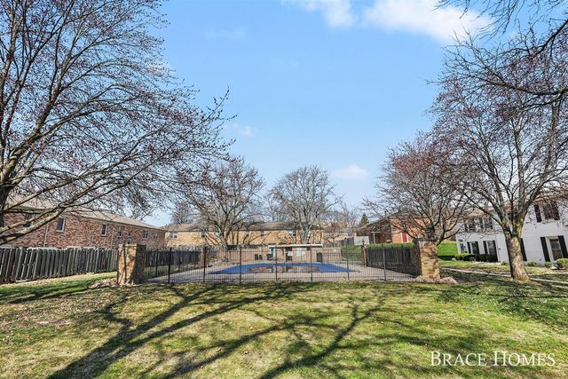 2466 Cranden Drive 246, Grand Rapids, MI 49506