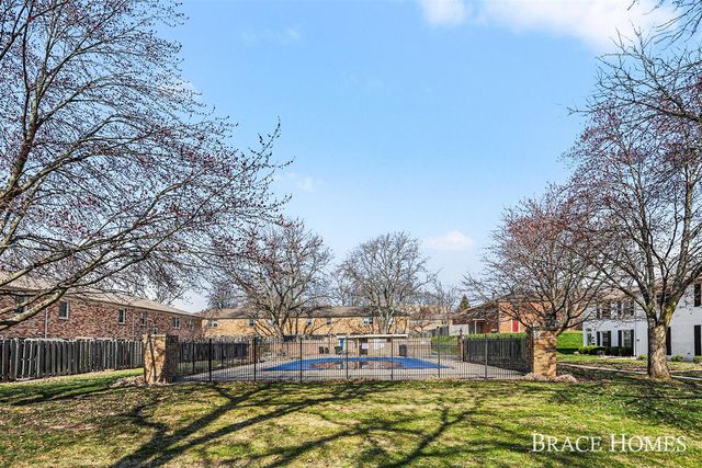 2466 Cranden Drive 246, Grand Rapids, MI 49506