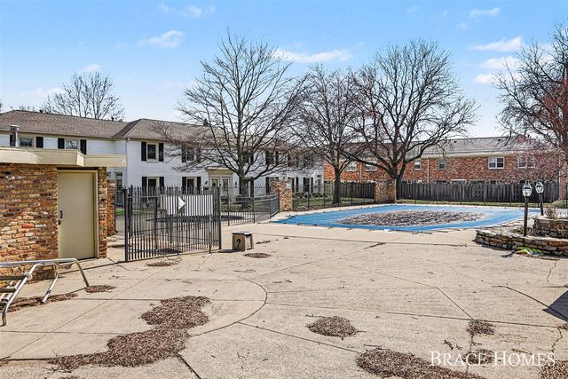 2466 Cranden Drive 246, Grand Rapids, MI 49506