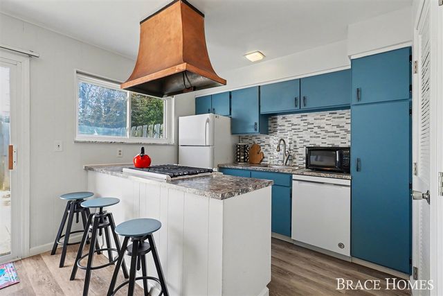 2466 Cranden Drive 246, Grand Rapids, MI 49506