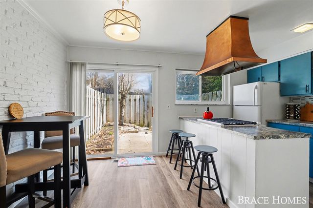 2466 Cranden Drive 246, Grand Rapids, MI 49506