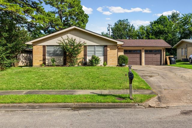 5213 Hilltop Drive, Greenville, TX 75402