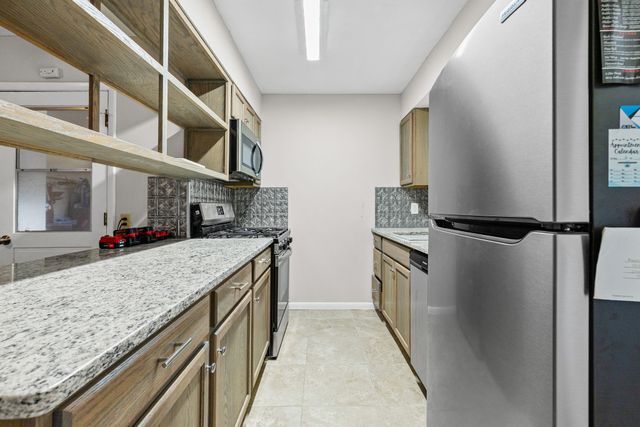 5213 Hilltop Drive, Greenville, TX 75402