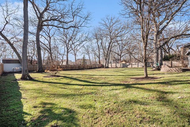 4609 Valerie Drive, Crystal Lake, IL 60014