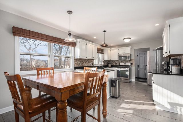 4609 Valerie Drive, Crystal Lake, IL 60014