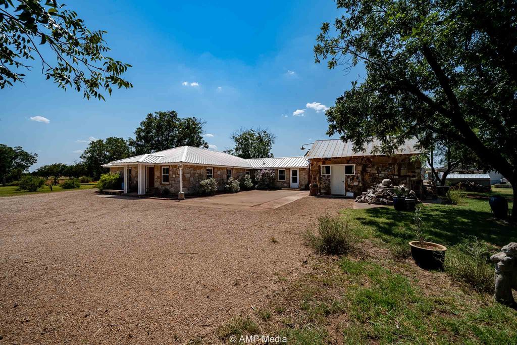 130 County Road 104, Roby, TX 79543