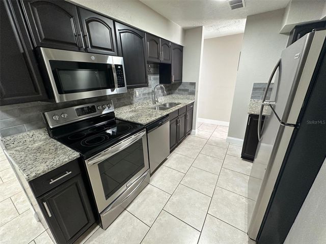 890 EMERALD DRIVE, Mount Dora, FL 32757