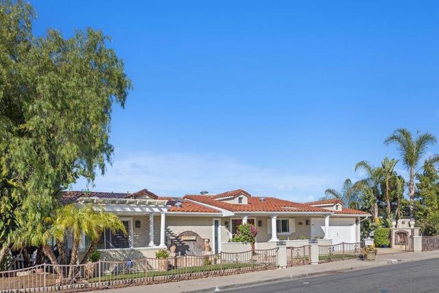 5713 Desert View Drive, La Jolla, CA 92037