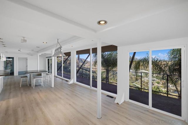 5713 Desert View Drive, La Jolla, CA 92037