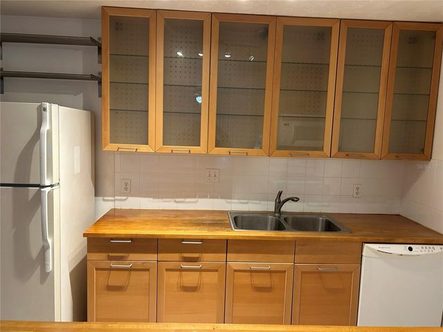 1015 SW 9TH STREET D-2, Gainesville, FL 32601