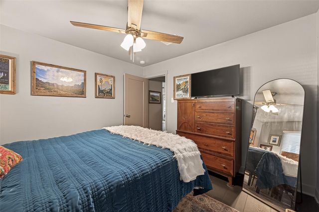 9 N White Heron Drive, La Marque, TX 77568