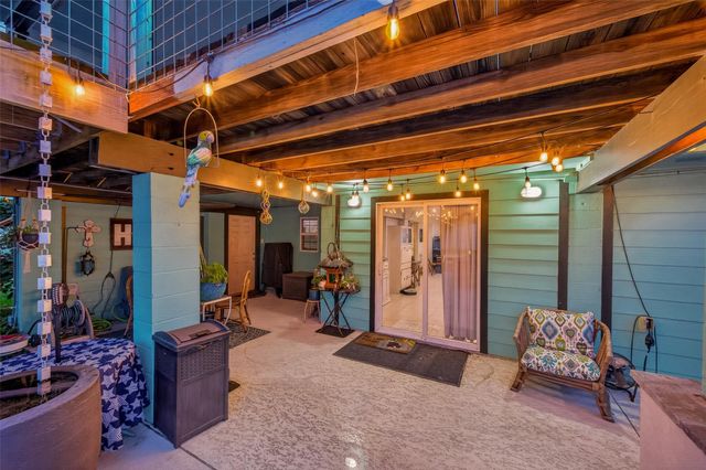 9 N White Heron Drive, La Marque, TX 77568