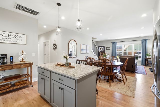 1056 Malinda Ln, Greenbrier, TN 37073