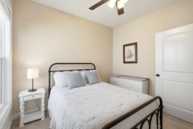 1056 Malinda Ln, Greenbrier, TN 37073