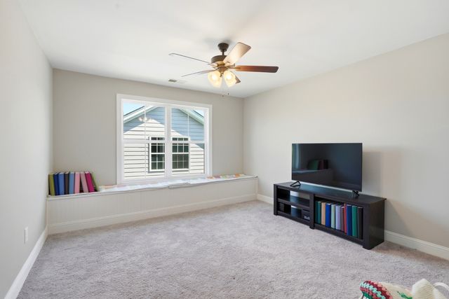 1056 Malinda Ln, Greenbrier, TN 37073