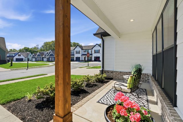 1056 Malinda Ln, Greenbrier, TN 37073