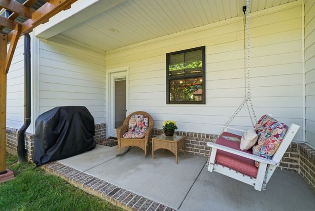 1056 Malinda Ln, Greenbrier, TN 37073